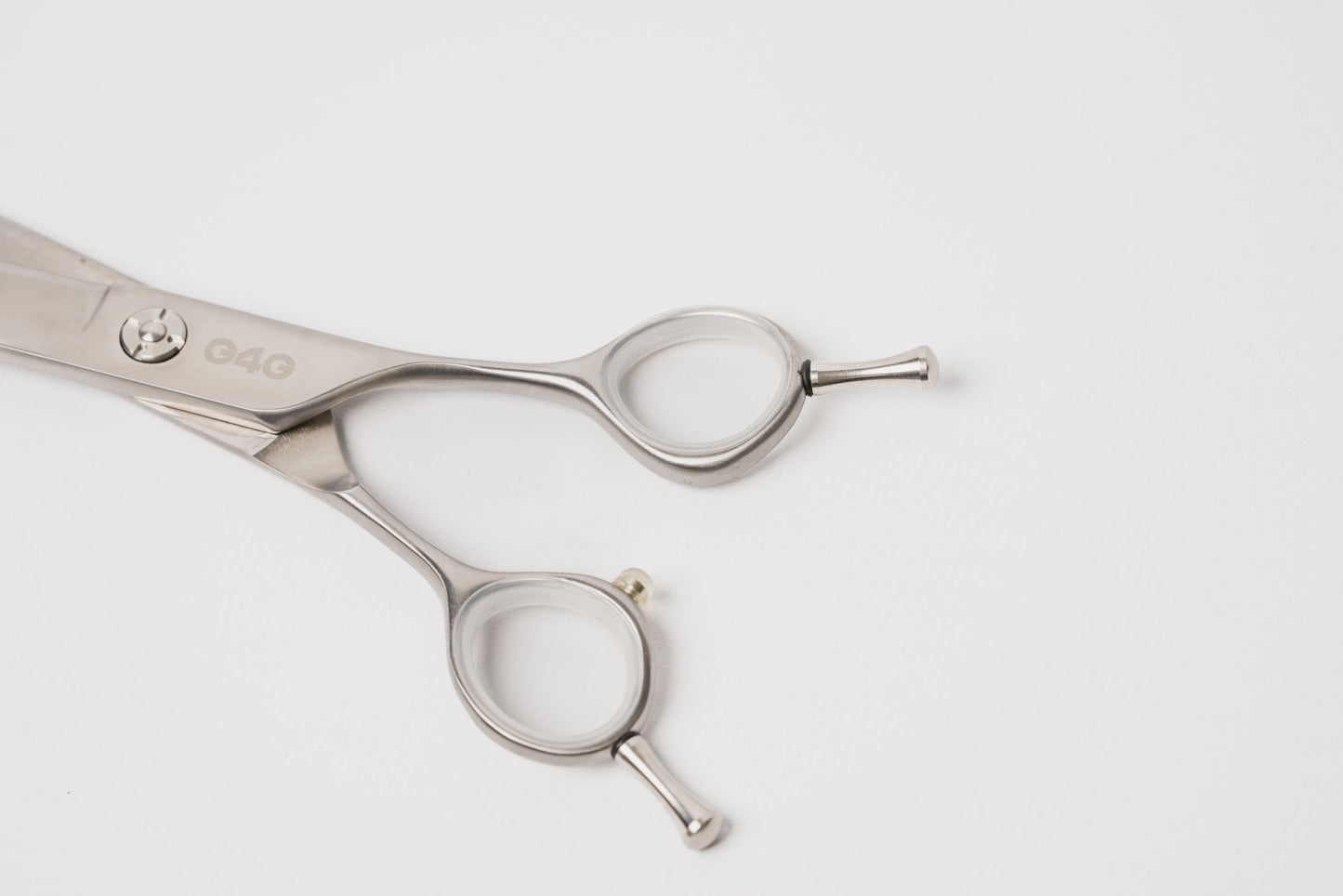 G4G Large-Cut 8-inch straight grooming scissors with wide blades for thick coats, made from Japanese 440C stainless steel.
